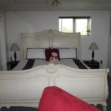 Casey'S Bed & Breakfast Whitehorse Zimmer foto