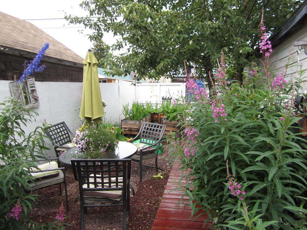 Casey'S Bed & Breakfast Whitehorse Zimmer foto
