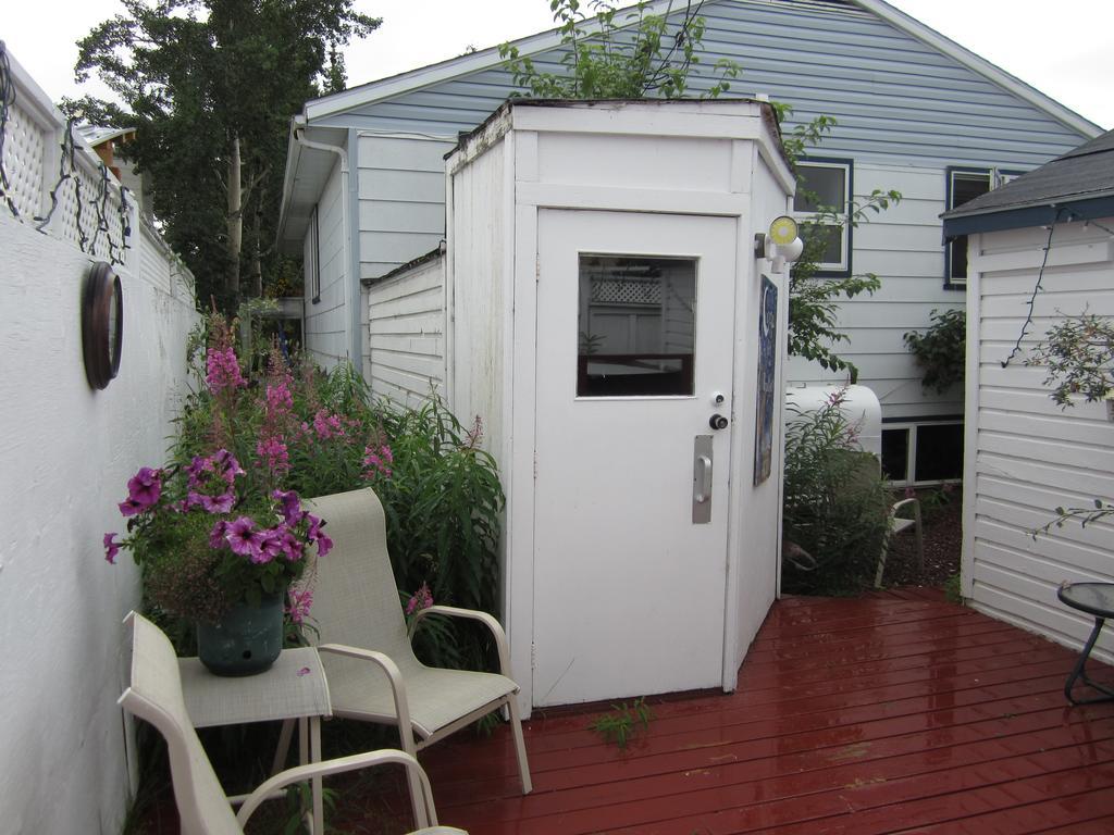 Casey'S Bed & Breakfast Whitehorse Zimmer foto